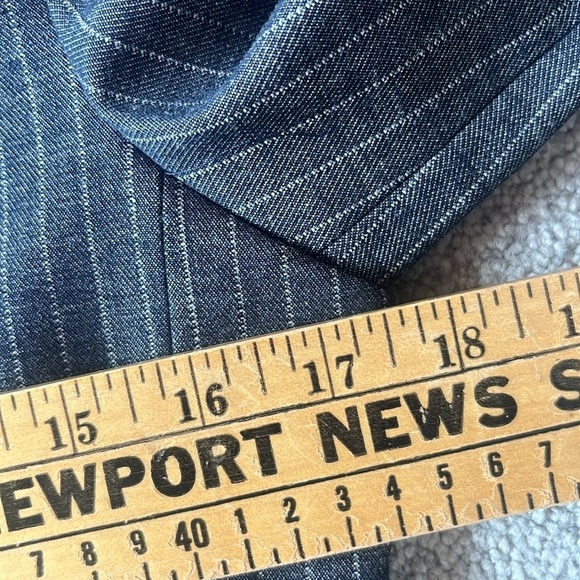 Express Gray Pinstripe One Button Closure Lined Blazer Jacket Size 8 - Picture 9 of 9